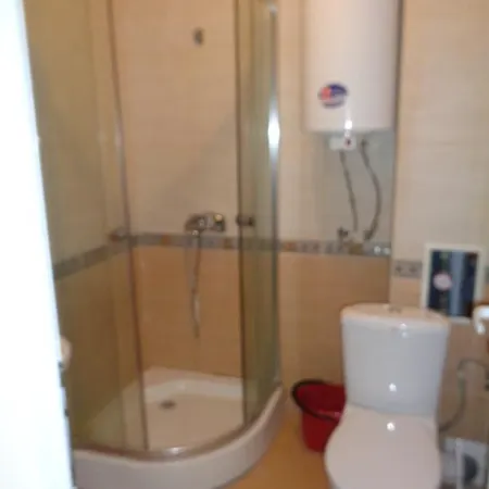 דירה Ganz Real Estate 1 *